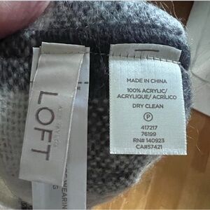 LOFT Charcoal Knit Accessory